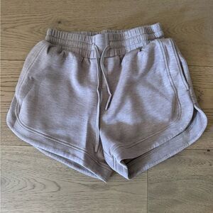 Varley Size Small Ollie shorts